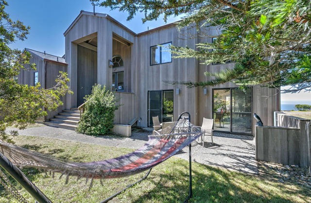 Stunning views near beaches and bluff