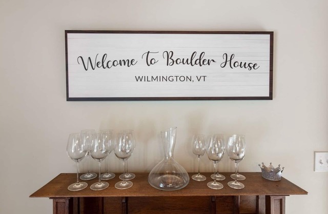 Stunning views of Lake Whitingham+ Minutes from downtown Wilmington!