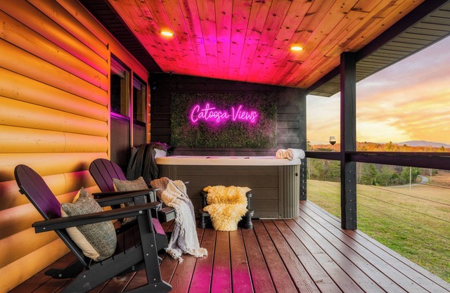 Stunning Views! Tower & HotTub