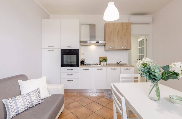 Stunning villa for 6 guests with A/C, WIFI, TV, panoramic view and parking