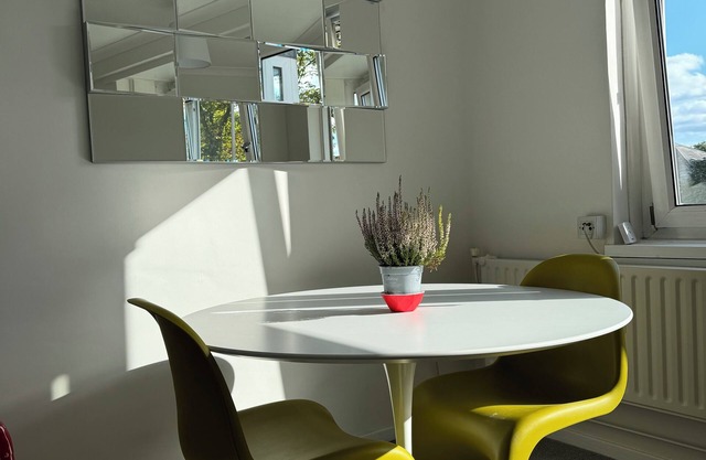 Stylish 1-Bed Flat near Highbury Fields | Fully Furnished | Flexible Stays