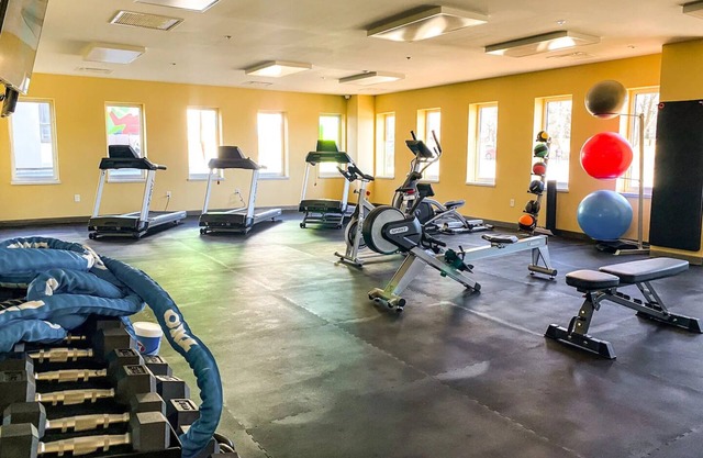 Stylish 1BR Loft in Downtown KC Gem