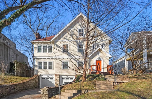 Stylish 2 bd Stay Near Plaza & UMKC