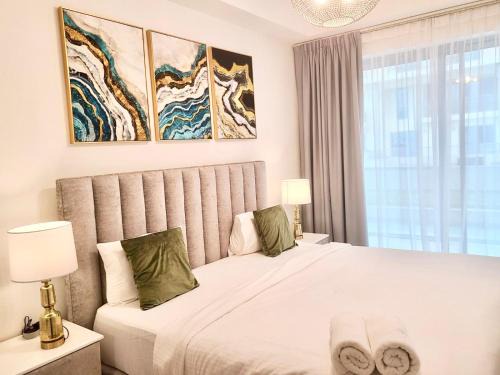 Stylish 2BR Duplex Apartment with Balcony & Access to Pool