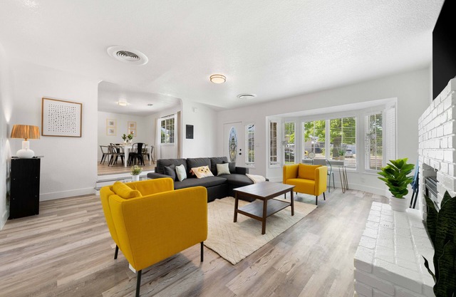 Stylish 3BD/2BA Oasis/Office/Yoga RM/Serene Yard