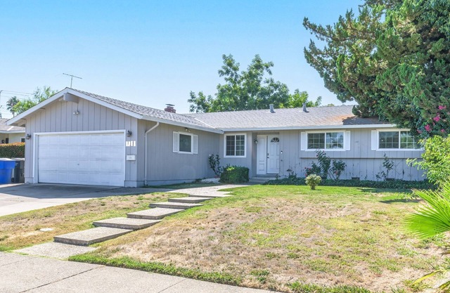 Stylish 3BR Haven with Pool/PingPong