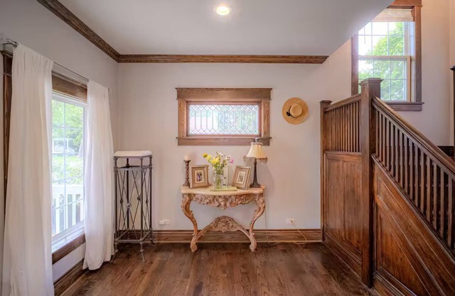 Stylish 4BR Home Relaxing Manhattan, IL Retreat