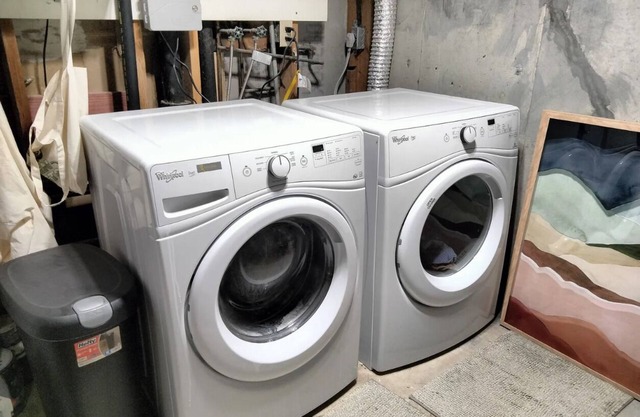 Stylish 4BR w/Hot Tub, Games, Patio in Arvada