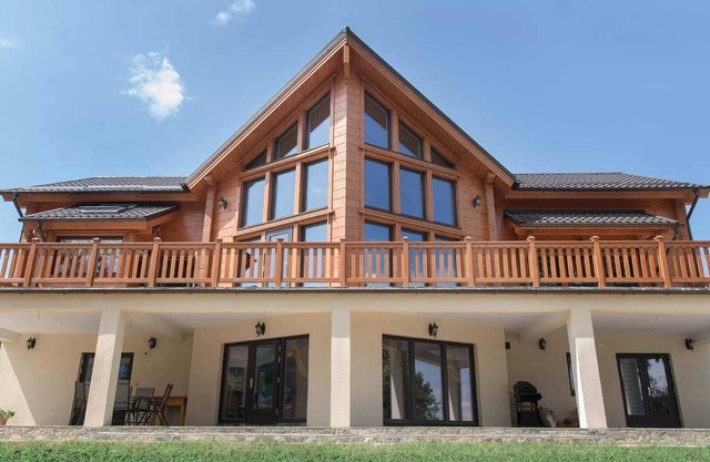 Stylish 5-Bedroom Chalet in Beautiful Bran Near Dracula Castle