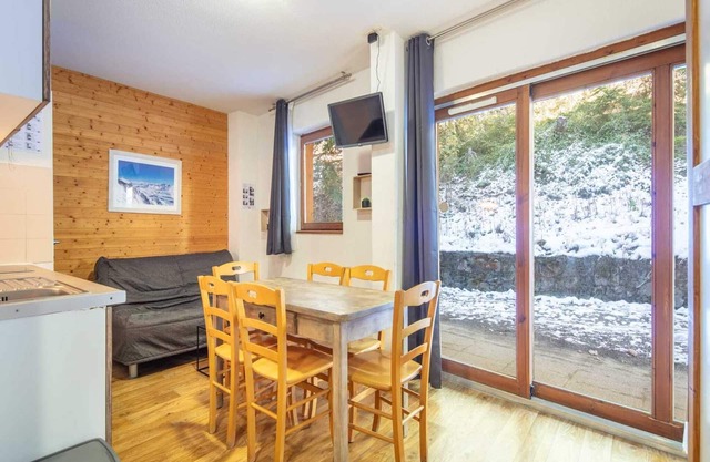 Stylish Alpine Stay for 6 guests