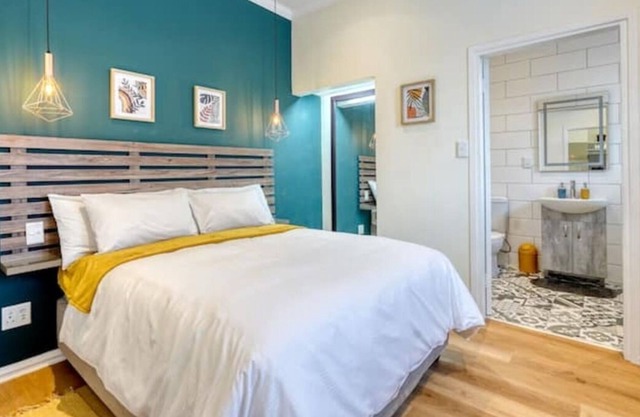 Stylish and Spacious 3 Sleeper Apartment with Pool