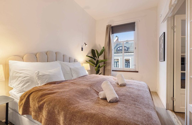 Stylish Apartment - Fireplace & Fully Equipped