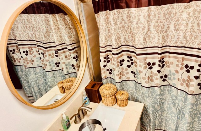 Stylish Chique Downtown Los Angeles Apartment