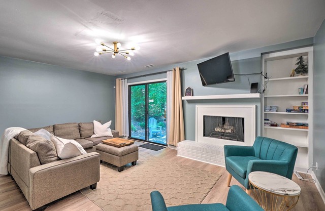 Stylish Durham Townhome < 5 Mi to Downtown!