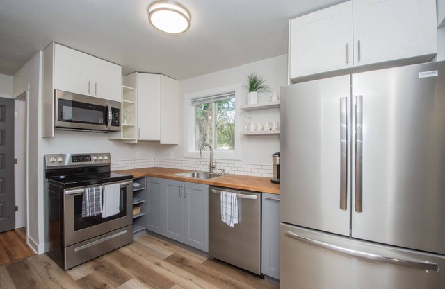 Stylish Home a Block Away from Entertainment