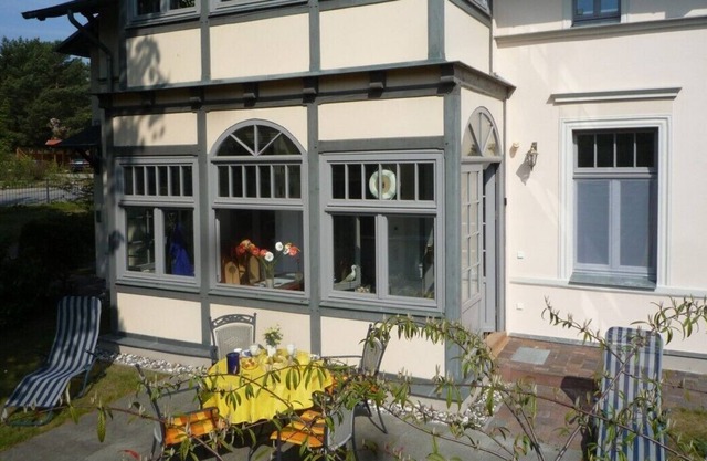 Stylish in histor. villa: 55 sqm+70sqm garden-terrace, 3 min. to the beach,quiet