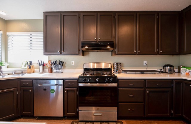 STYLISH + MODERN 4BD HOME | FOOZ | ARCADE | POOL