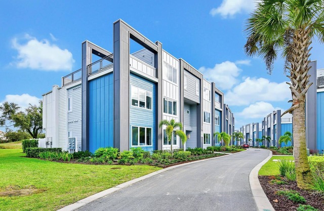 Stylish Peaceful Condo near Disney with Resort & Waterpark Access - B50-111