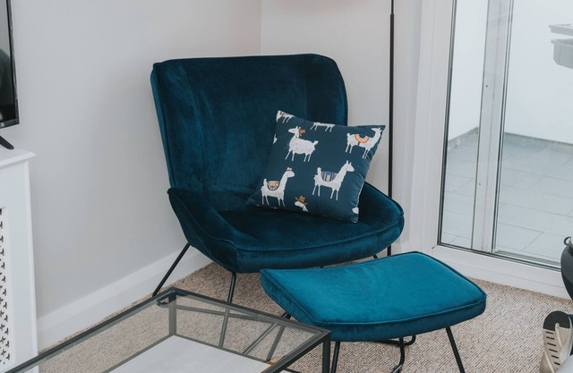 Stylish Recently Refurbished Apartment, 100m From the Beach and Promenade Area