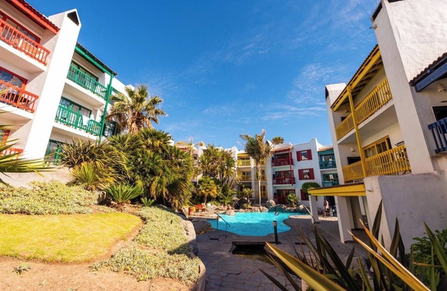 Stylish Seaside Unit | Balcony | Pool