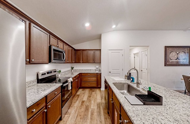 Stylish single-level getaway with great patio - near golf & lakes - dog-friendly