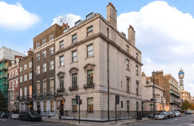 Stylish Spacious Retreat: Luxury 2-Bedroom Haven