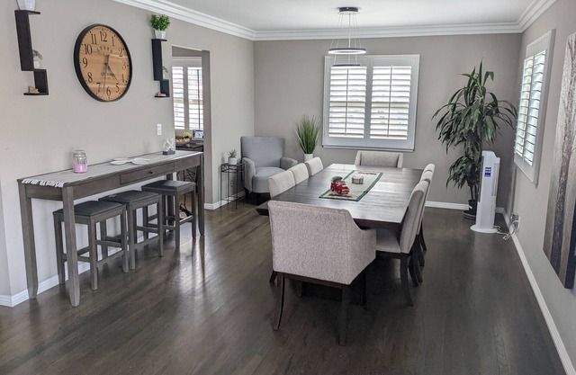 Stylish & Spacious 2 Bed Home near Ventura Beach