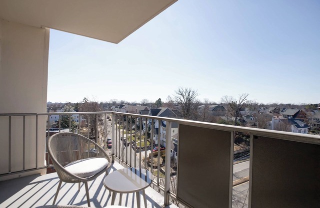 Stylish Studio Close to D.C.