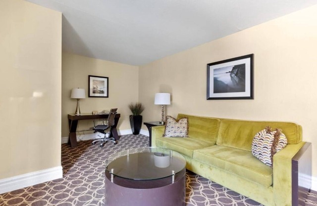 Stylish Suite Near Trader Joe’s | Courtyard | Parking | Onsite Pool | BBQ Area