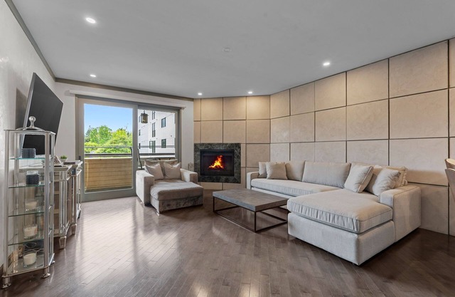 Stylish Westwood Condo | Near UCLA & Century City