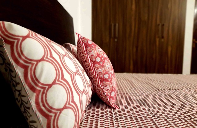 Sublime Home stay: Deluxe Room with Balcony