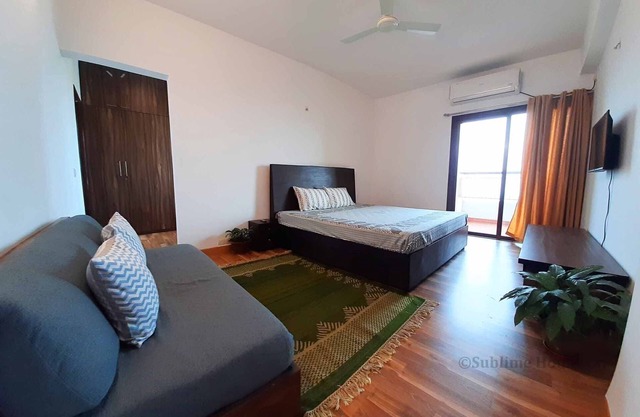 Sublime Home stay: Suite Room with Balcony