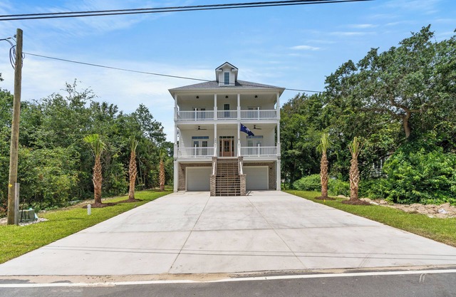 Sugar Hill Luxurious Beach House in the Black Pearl