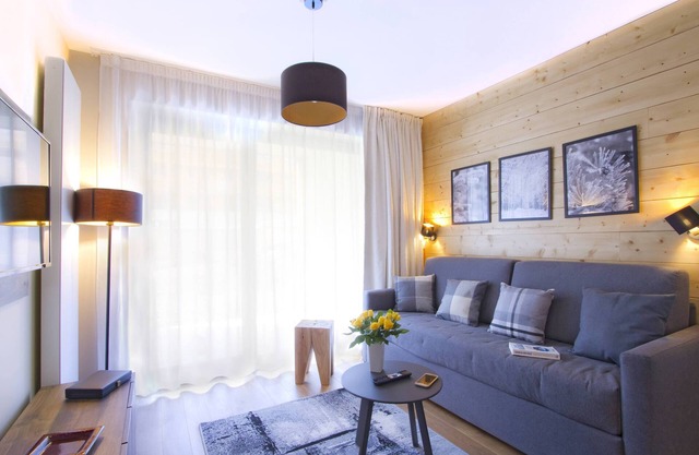 Suite av/balcon au Alpe d'Huez | gym + piscines!