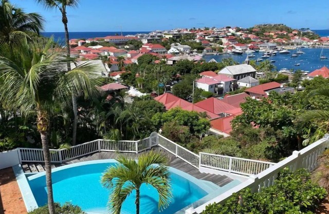 Suite Gouverneur at the Colony Club & View of Gustavia