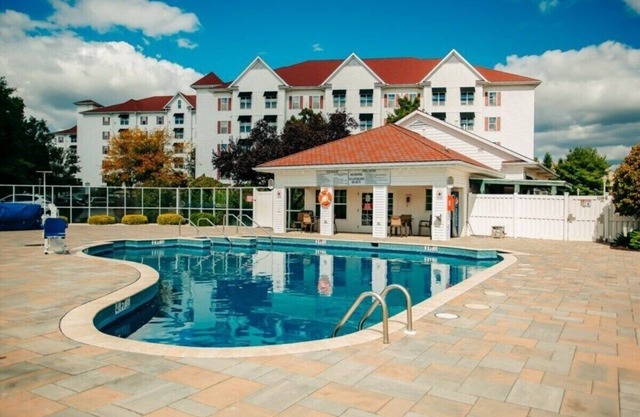 Suits at Hershey Resort 2-bedroom 2-bath - full kitchen, AC, game & fitness room