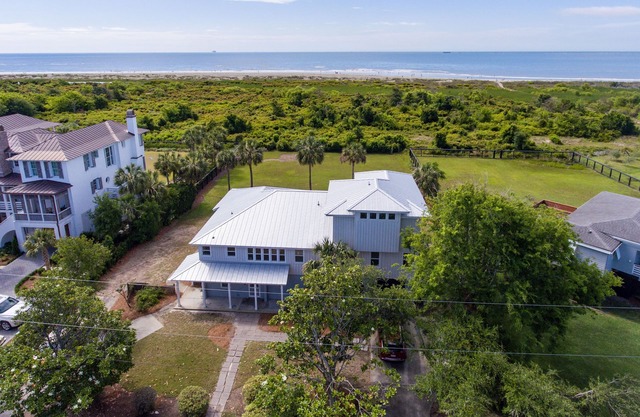 Sullivan's Island 5 Bdrms/4 Baths