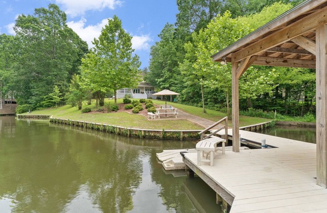 Summer Fun in Lakeside Luxury: Spacious Home, Pet-Friendly, Near Attractions + Hiking
