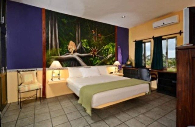 Summer Place Inn Full House