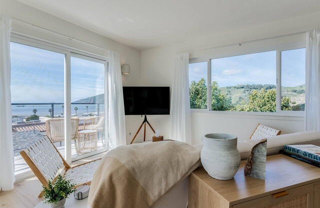 Sun-Drenched Coastal Retreat: Luxe 2-Bed Condo Walkable to Avila Beach!