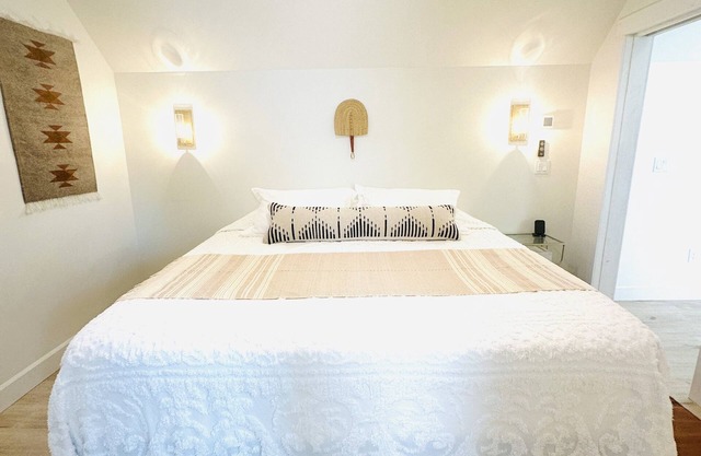 Sun-Washed Modern Guest House in Downtown Coeur d'Alene