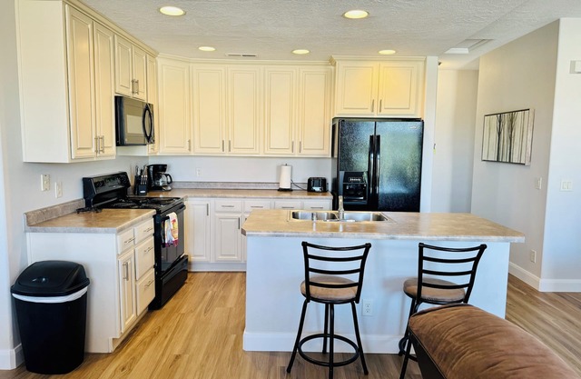 Sunbeam Springs by Mesquite Vacation Rentals with Community Amenities and $510 in free daily activities