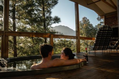 Sunbird Cabin at Vrolikheid Landgoed