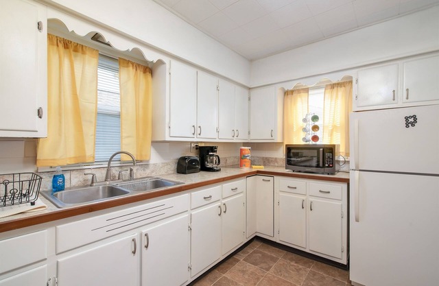 Sunny bungalow with great space