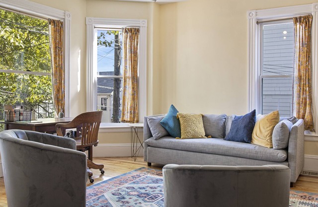 Sunny Dog Friendly Union Sq 1brm