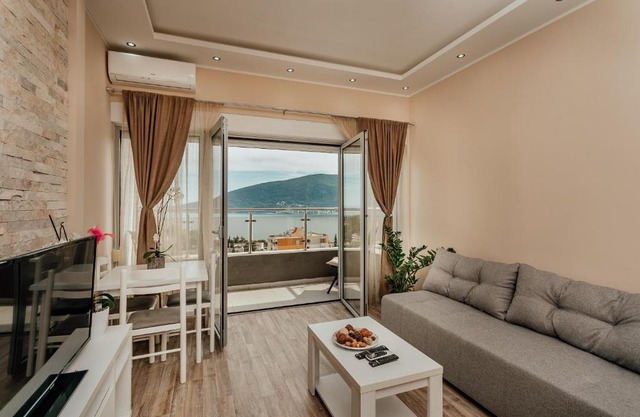 Sunny Side Studio Apartment