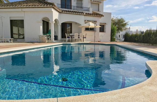 Sunny villa with pool, 3 bed 3 bath, sea views
