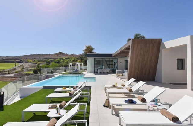 Sunset 10PAX by Interhome