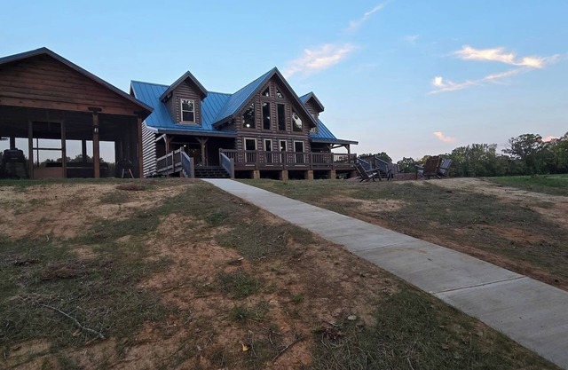 Sunset Pointe Douglas Lake Cabin