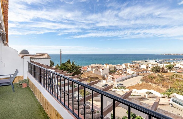 Sunshine Balcony- La Caleta